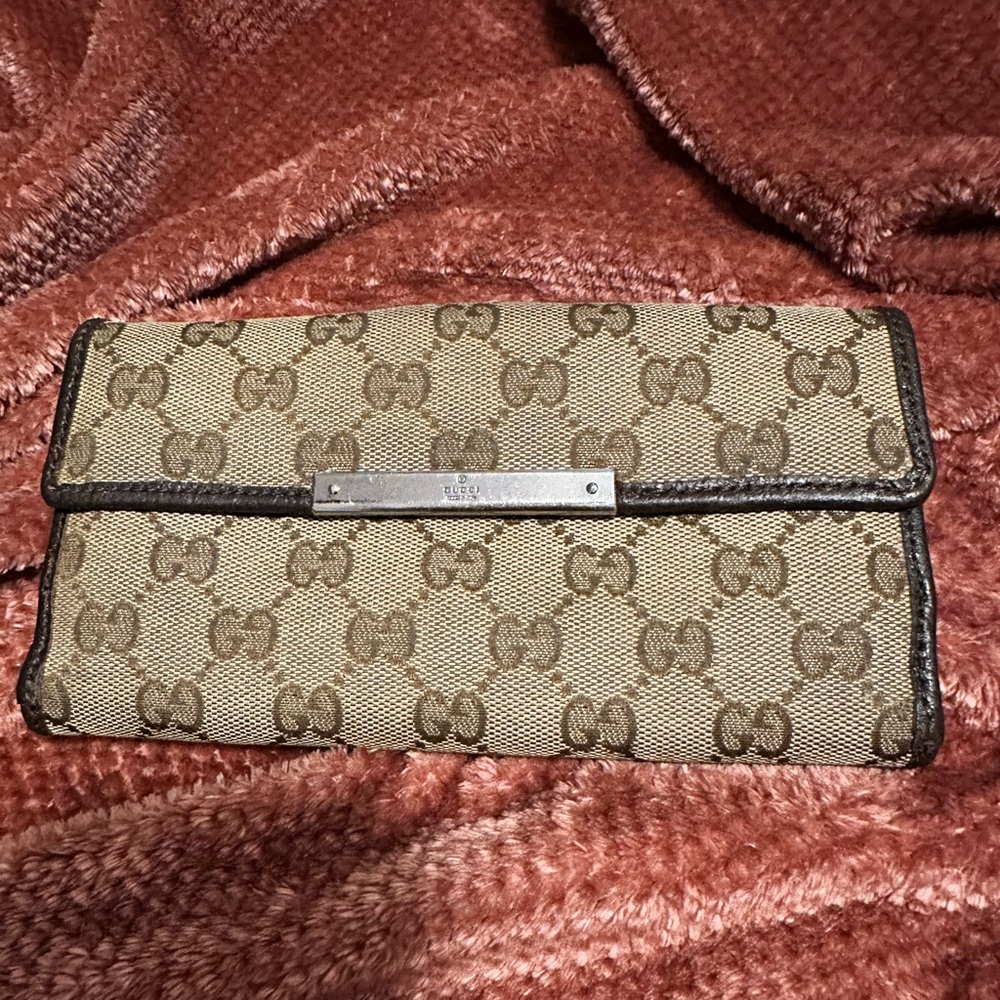 Gucci | Brown | Monogram International Wallet